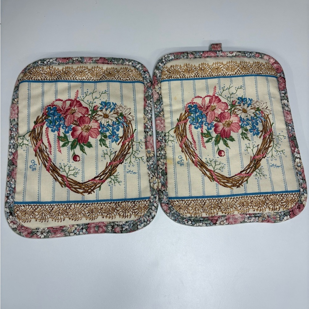 Floral Heart Quilted Pot Holders - Cream Pink Blue (Pair)